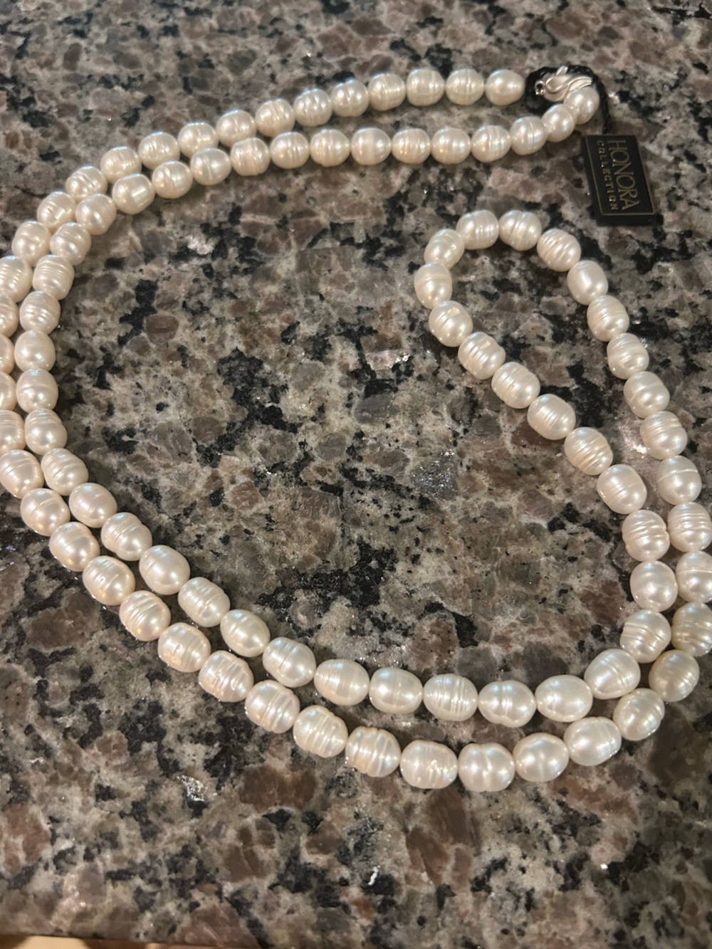 Honora Collection Classic White Freshwater Pearl Necklace (Approximately 34 in)